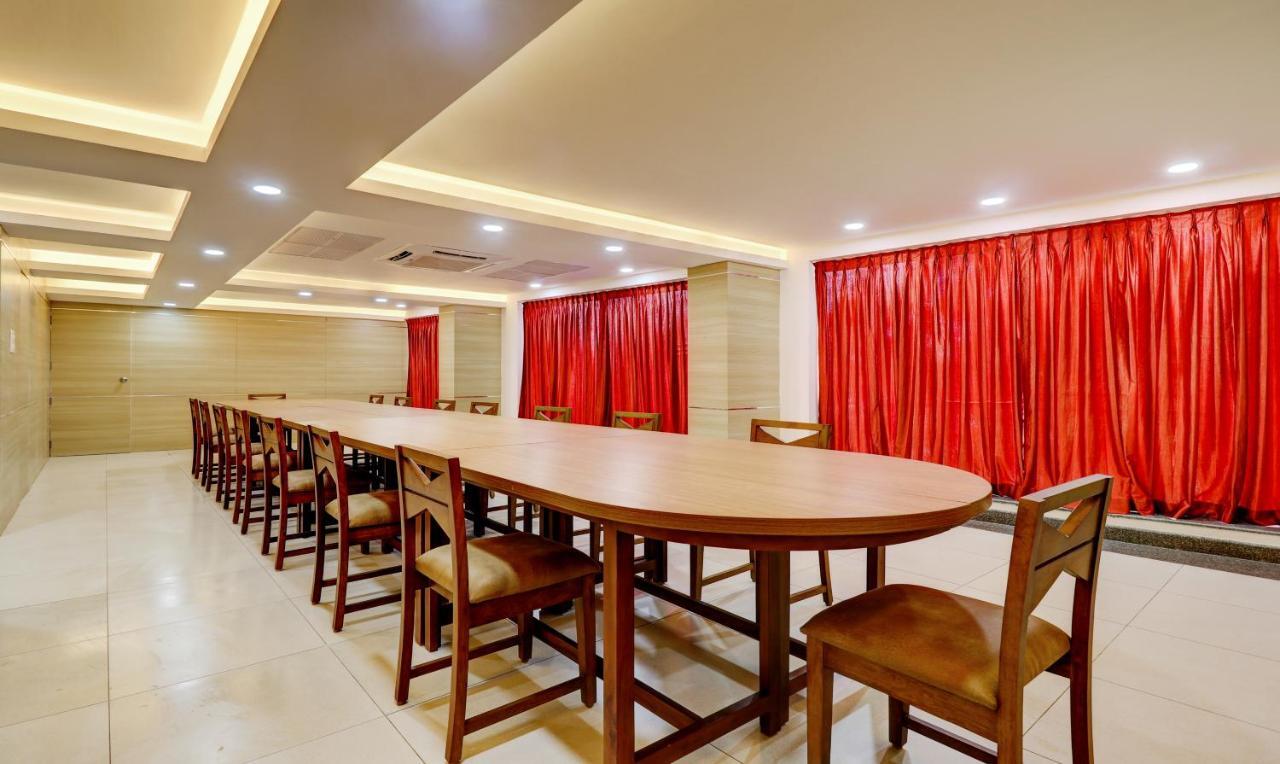 Treebo Park Hotel Thiruvananthapuram Exterior photo